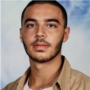 Actuellement étudiant en école d’ingénieurs, je peux donner des cours de math à des élèves jusqu’au niveau terminales